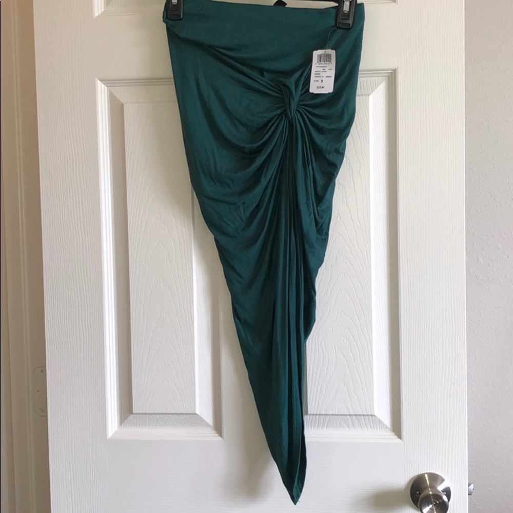 Windsor high low skirt